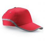 Czerwona czapka baseballowa